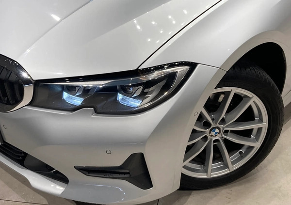 BMW Seria 3 cena 123900 przebieg: 125900, rok produkcji 2020 z Krobia małe 92